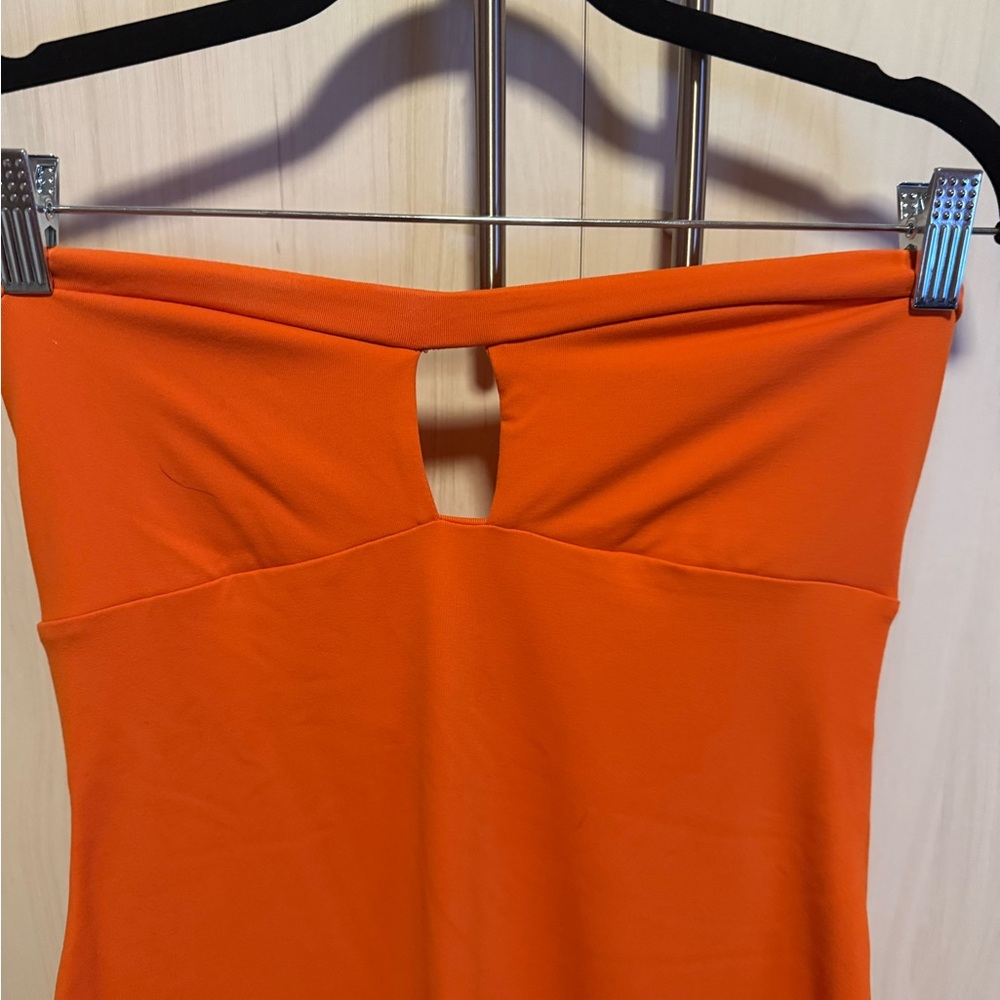 Susana Monaco Vibrant Orange Strapless Body-Con Midi Dress Size Med NWOT - Picture 3 of 5